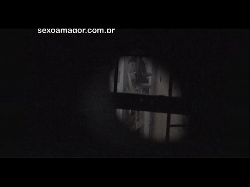 ❤️ Блонди ба таври махфӣ аз ҷониби як сайёҳи ҳамсоя, ки паси хиштҳои холӣ пинҳон шудааст, сабт мешавад ❤ Синси босифат дар порно tg.pornohdmega.ru ❌️